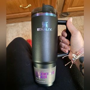 30 oz Stanley Black Chroma